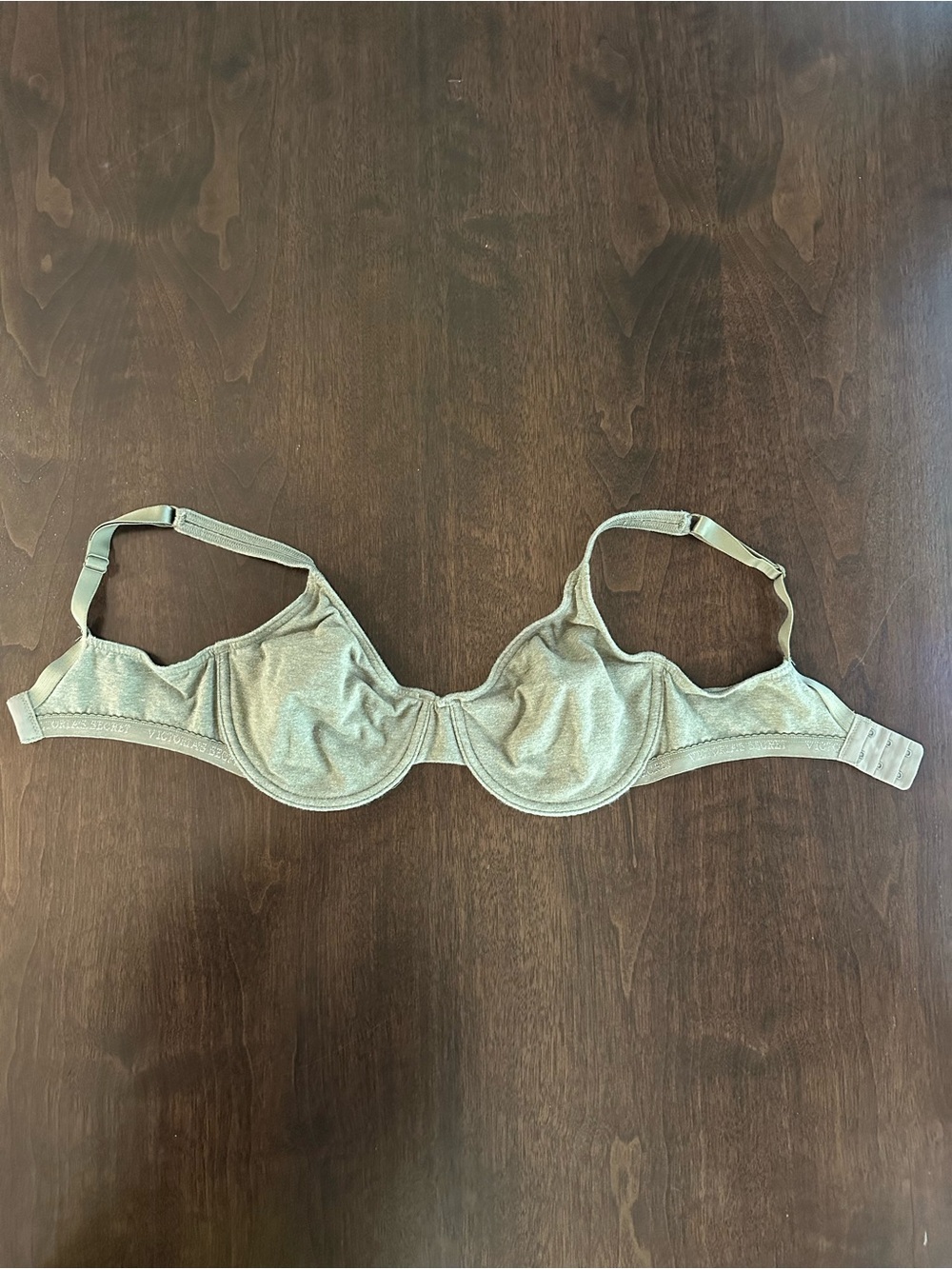 Victoria’s Secret Cotton blend olive green underwire bra 34DD like new!